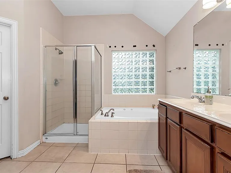 8318 Lemonmint Meadow Dr — Photo 31