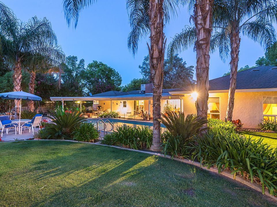 1st image of 4567 N Del Mar Ave