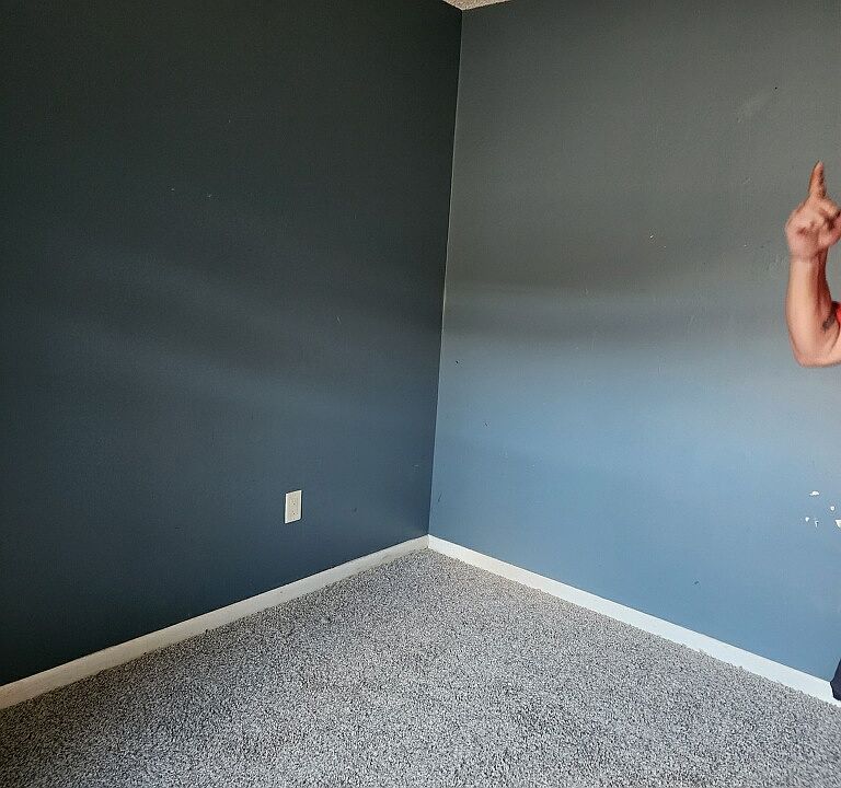 1st image of 572 SE Crescent Ave