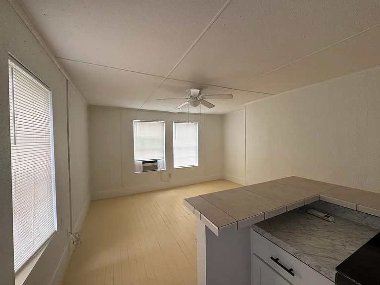 434 E Tillman Ave #7 — Photo 4