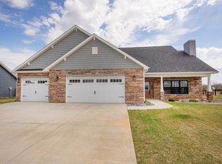 4407 Admirals Cove Dr, Lafayette, IN 47909