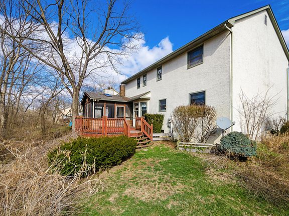 2nd image of 239 Mainsail Dr