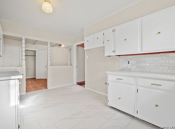4th image of 428 Koehler Ct