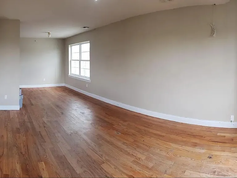 Living/Dining Area