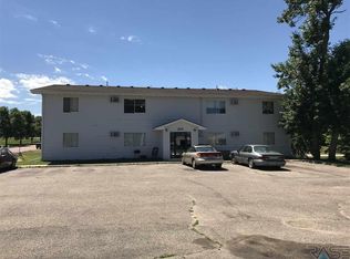 201 Center Ave, Garretson, SD 57030
