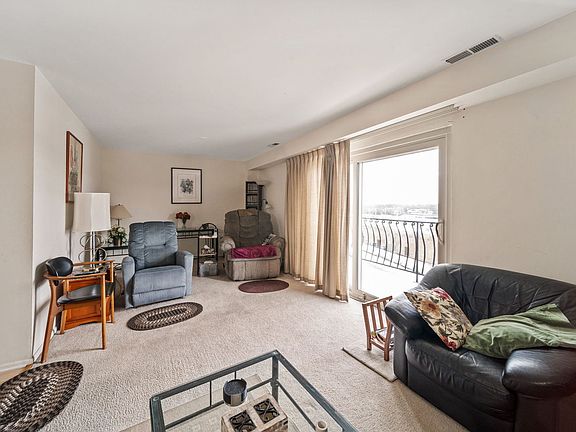 3rd image of 18400 Cherry Creek Dr APT 512