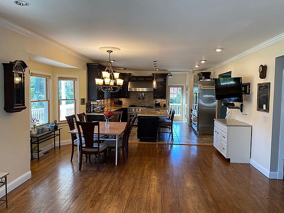 5th image of 17 Winston Dr