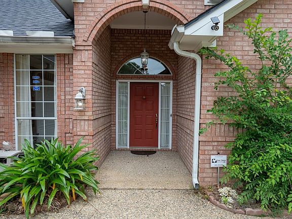 5th image of 11338 Woodview Ct