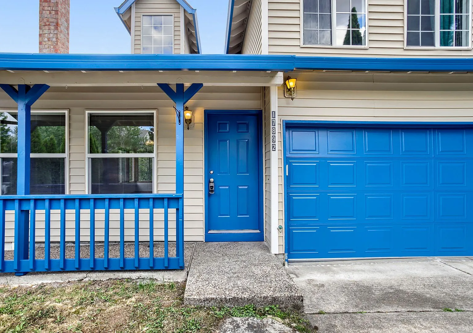 3BR/2.5BA Two-Story Home in Bethany/NW Portland Expansive Backyard Deck, Fully Fenced Yard & 2-Ca... — Photo 3