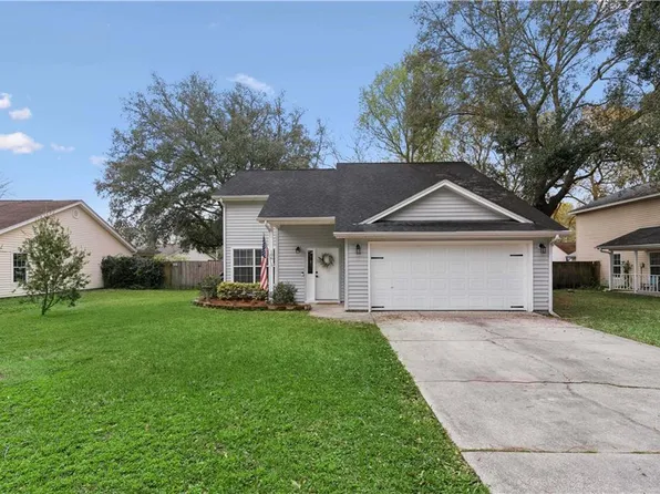 106 Cherry Tree Ct, Kingsland, GA 31548