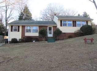 2772 Woodvale Dr, Winston Salem, NC 27127