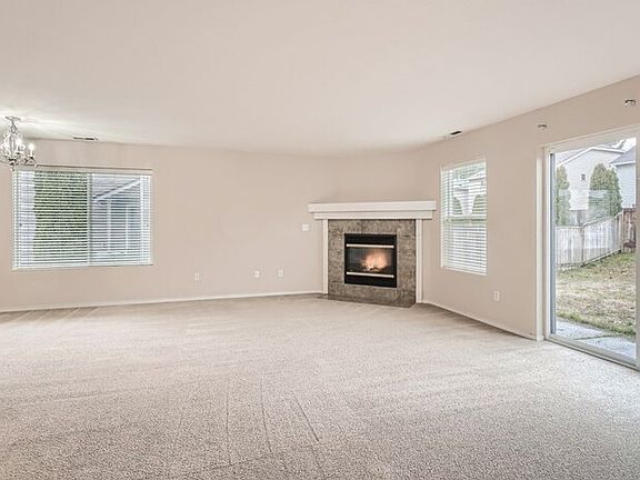 4th image of 18410 Silver Creek Ave E