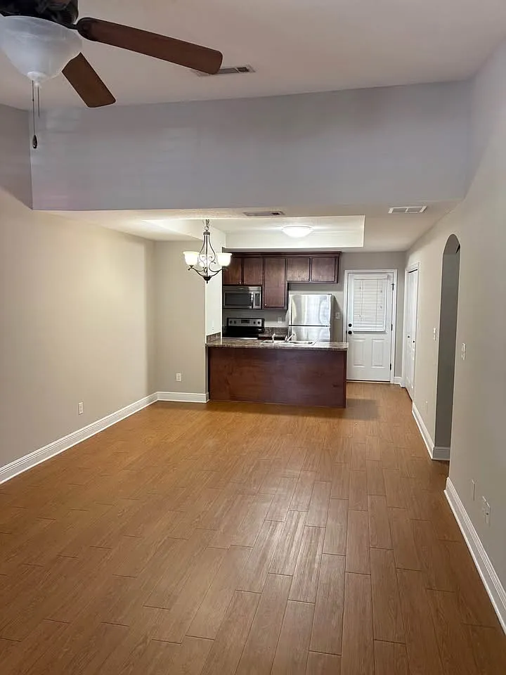 Building Photo - 8712 Chemstrand Rd #101