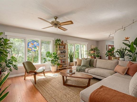 2nd image of 2279 Ranchette Ln