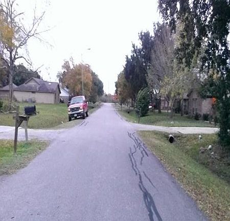 3rd image of 12822 Linda Ln