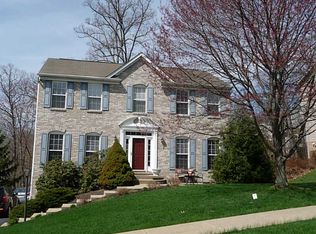 4007 Turnwood Ln, Coraopolis, PA 15108