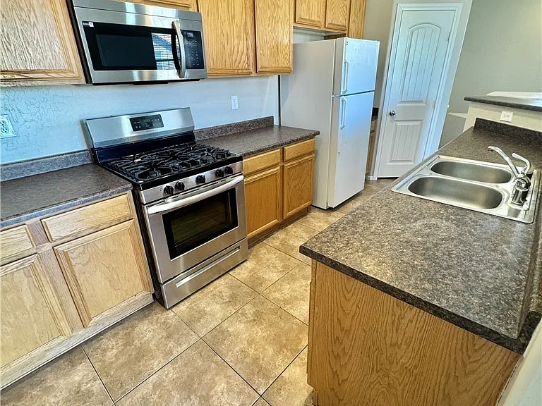 335 Clarence House Ave #103 — Photo 7