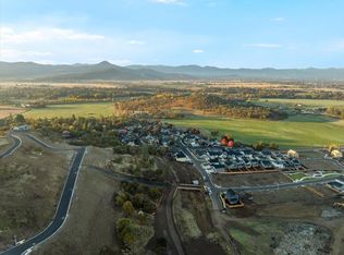 449 Pinnacle Rdg #77, Eagle Pt, OR 97524