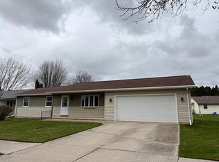1206 E Cedar AVENUE, Manitowoc, WI 54220