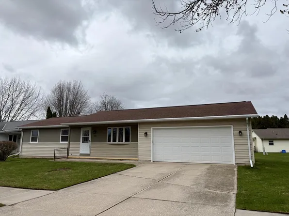 1206 E Cedar AVENUE, Manitowoc, WI 54220