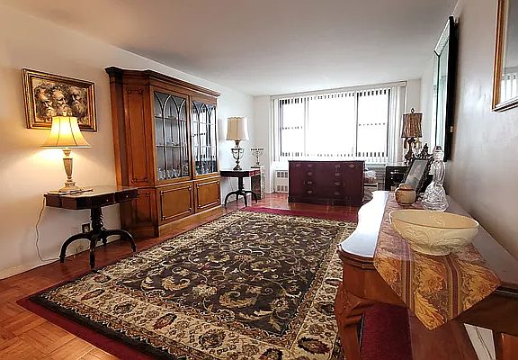 5th image of 1360 Ocean Pkwy APT 8B