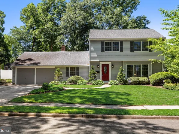 175 Oxford Rd, Delran, NJ 08075