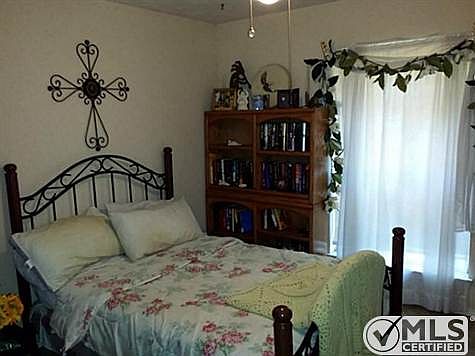 4th image of 3312 Lemmontree Ln