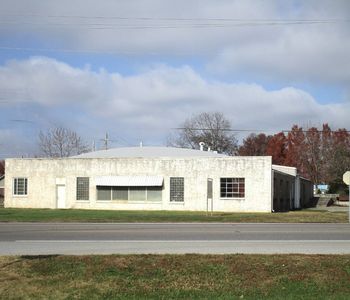 1600 W Main St, Carmi, IL, 62821