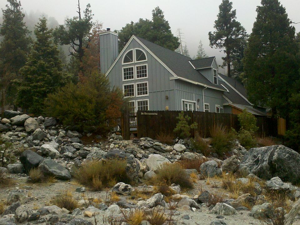 1st image of 41670 Island Dr