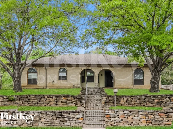 3417 Willowcrest Dr, North Richland Hills, TX 76117