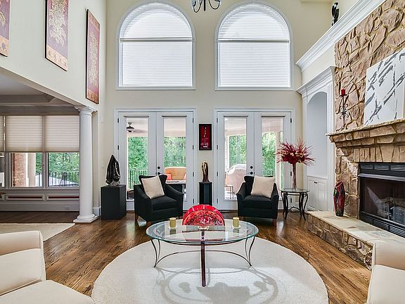 4th image of 3104 Ashwood Park Dr