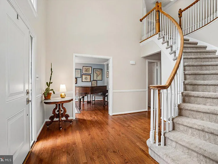 676 Old Hunt Way — Photo 3