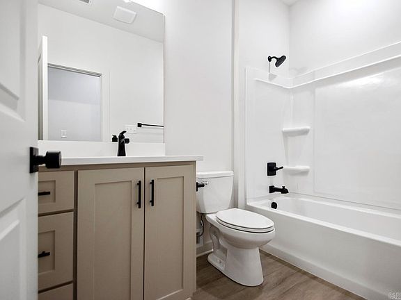 4th image of 2104 Junior Deputy Rd