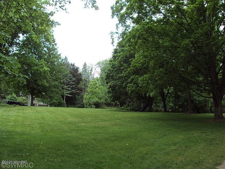 1st image of 31 Highland Ave #33