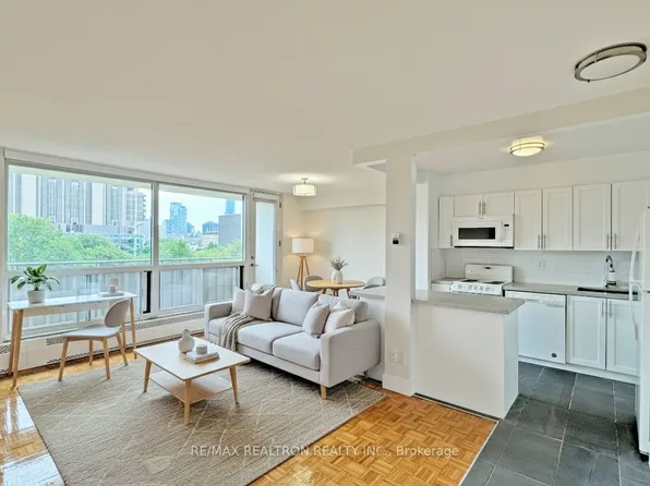 666 Spadina Ave, Toronto, ON