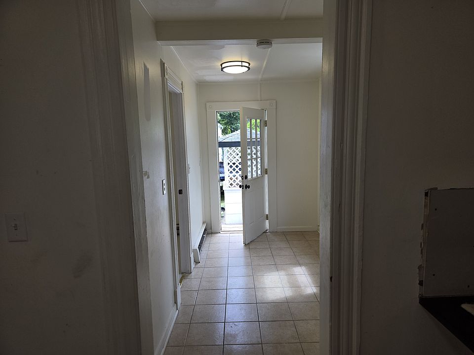 Mud Room/Laundry to rear entrance from kitchen