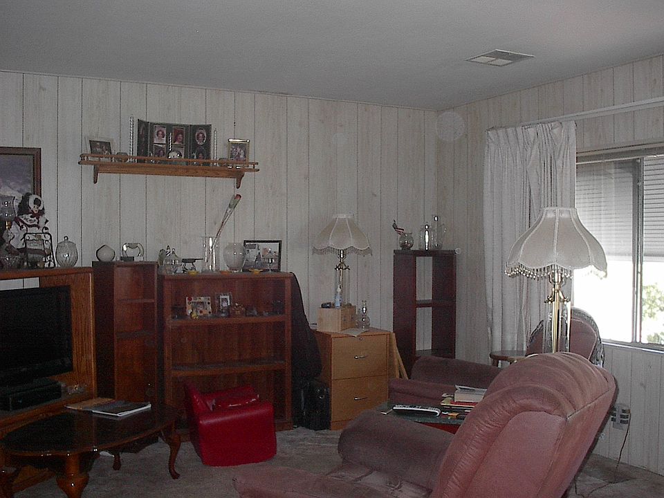 2nd image of 5 Chelsea Cir