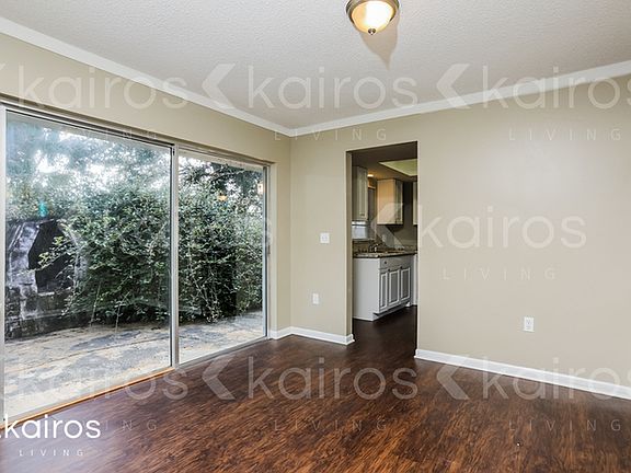 4th image of 7108 Scruboak Ln