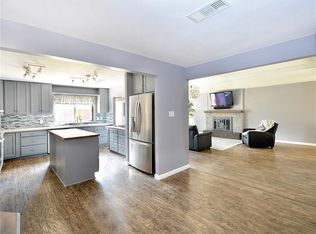 4406 Three Oaks Dr, Arlington, TX 76016