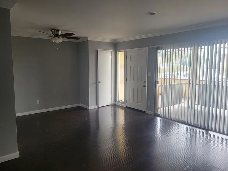 5232 Fairview Blvd — Photo 11