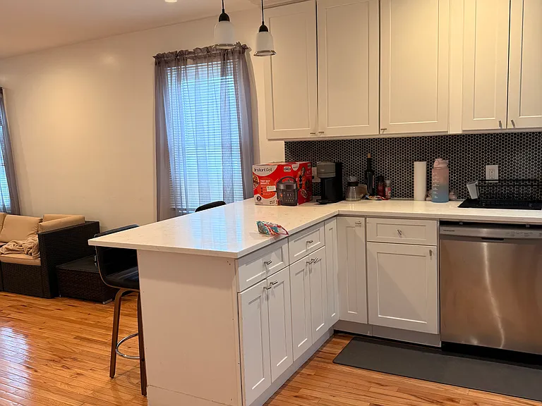 116 Winthrop Ave — Photo 3