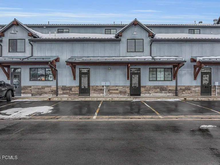 1200 W Lori Ln #C15 — Photo 20