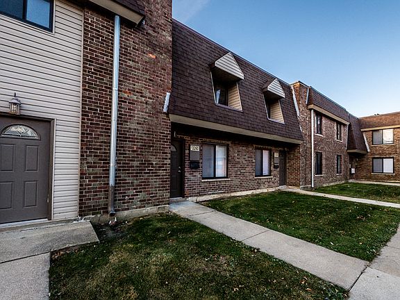 2nd image of 13256 S Prairie Ave #13256-B