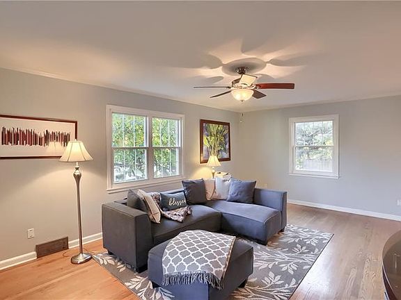 3rd image of 529 Vine St