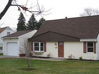 2nd image of 1490 Southeast Blvd