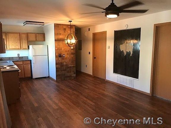 5th image of 603 Mitchell St
