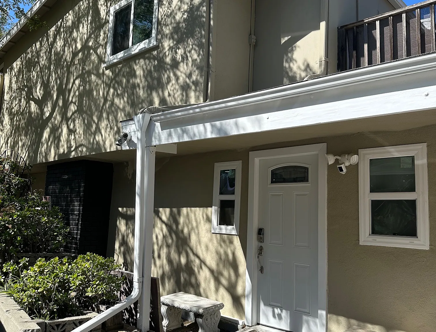 2239 Alcyona Dr — Photo 1