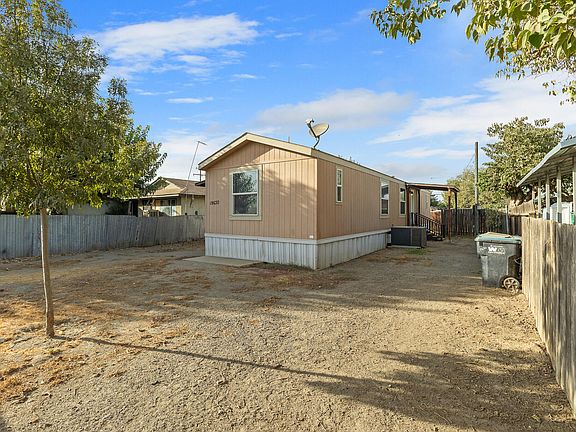 5th image of 19630 Avenue 194