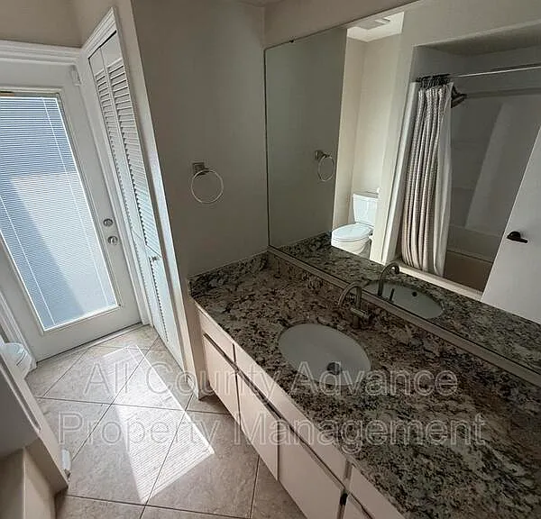 3232 Oakwood Pl — Photo 13