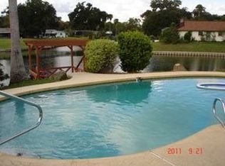 10 Cameo Ct, Palm Coast, FL 32137